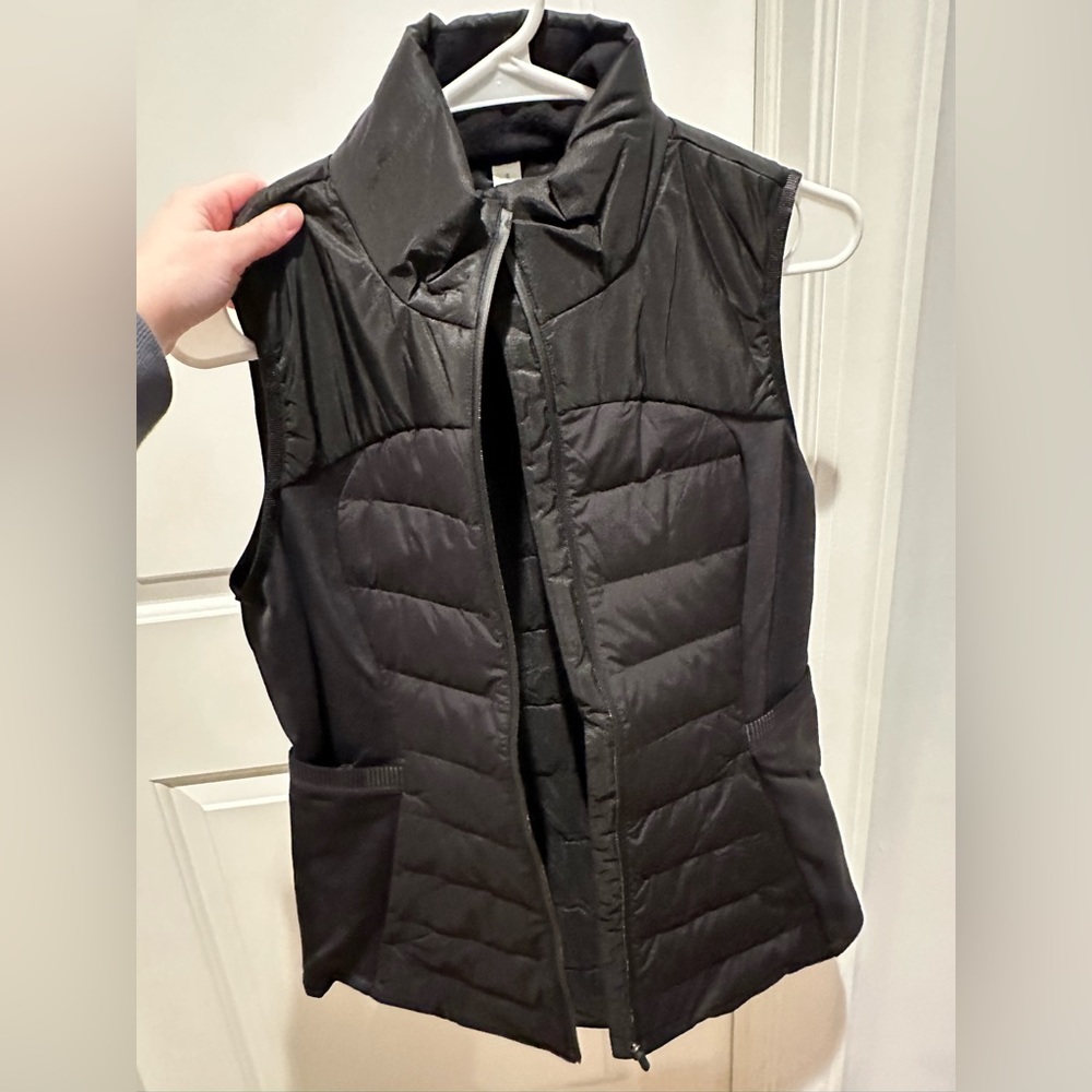 Lululemon black vest size 8